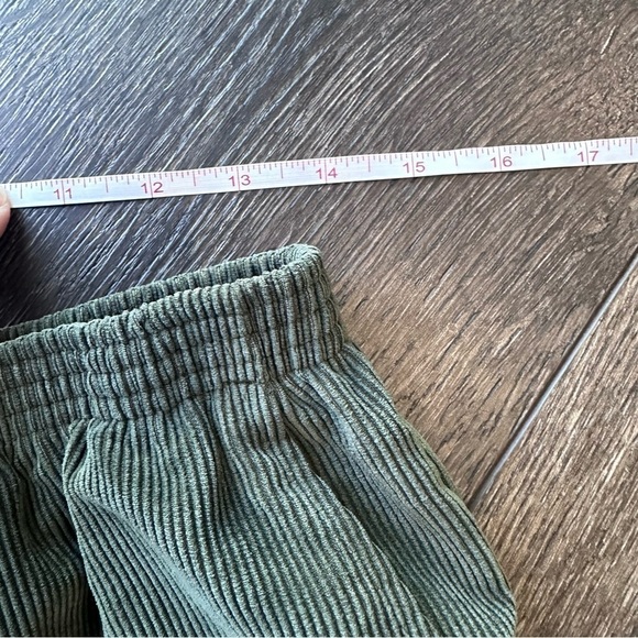 Alfred Dunner size 14  pull on green corduroy stretch pant soft comfy office - Picture 3 of 6